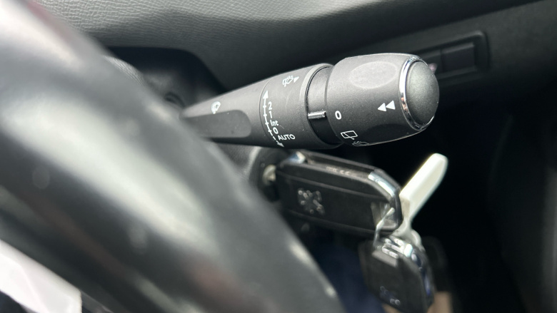 Peugeot 308 1.2 PureTech 130 Allure 5dr EAT6 Petrol Hatchback